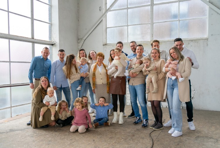 Mariska Familie Fotografie binnenlocatie fotoshoot familie